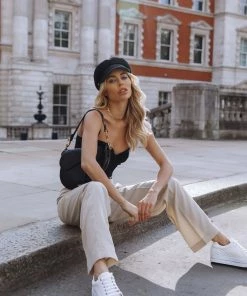 Jones Bootmaker White Amira Leather Platform Trainers 19 Jones Bootmaker White Amira Leather Platform Trainers -Jones Bootmaker Sales unnamed file 2623 scaled