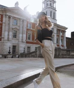 Jones Bootmaker White Amira Leather Platform Trainers 20 Jones Bootmaker White Amira Leather Platform Trainers -Jones Bootmaker Sales unnamed file 2624 scaled